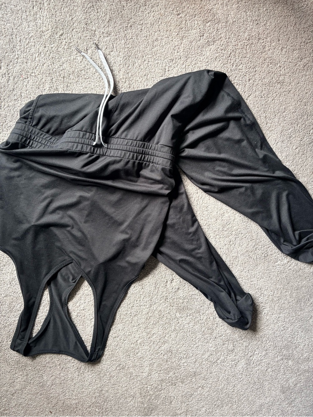 Vuori Women’s Black Halter Jumpsuit with Drawstring Waist size large